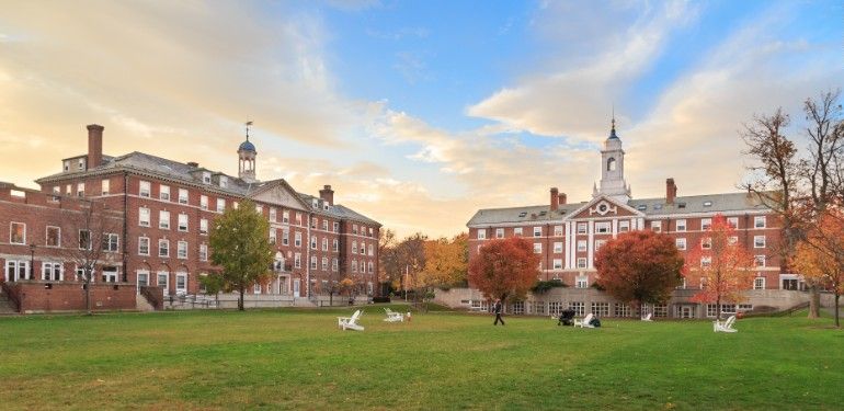 Ở Harvard, bạn có thật sự sống trong Harvard của mình?